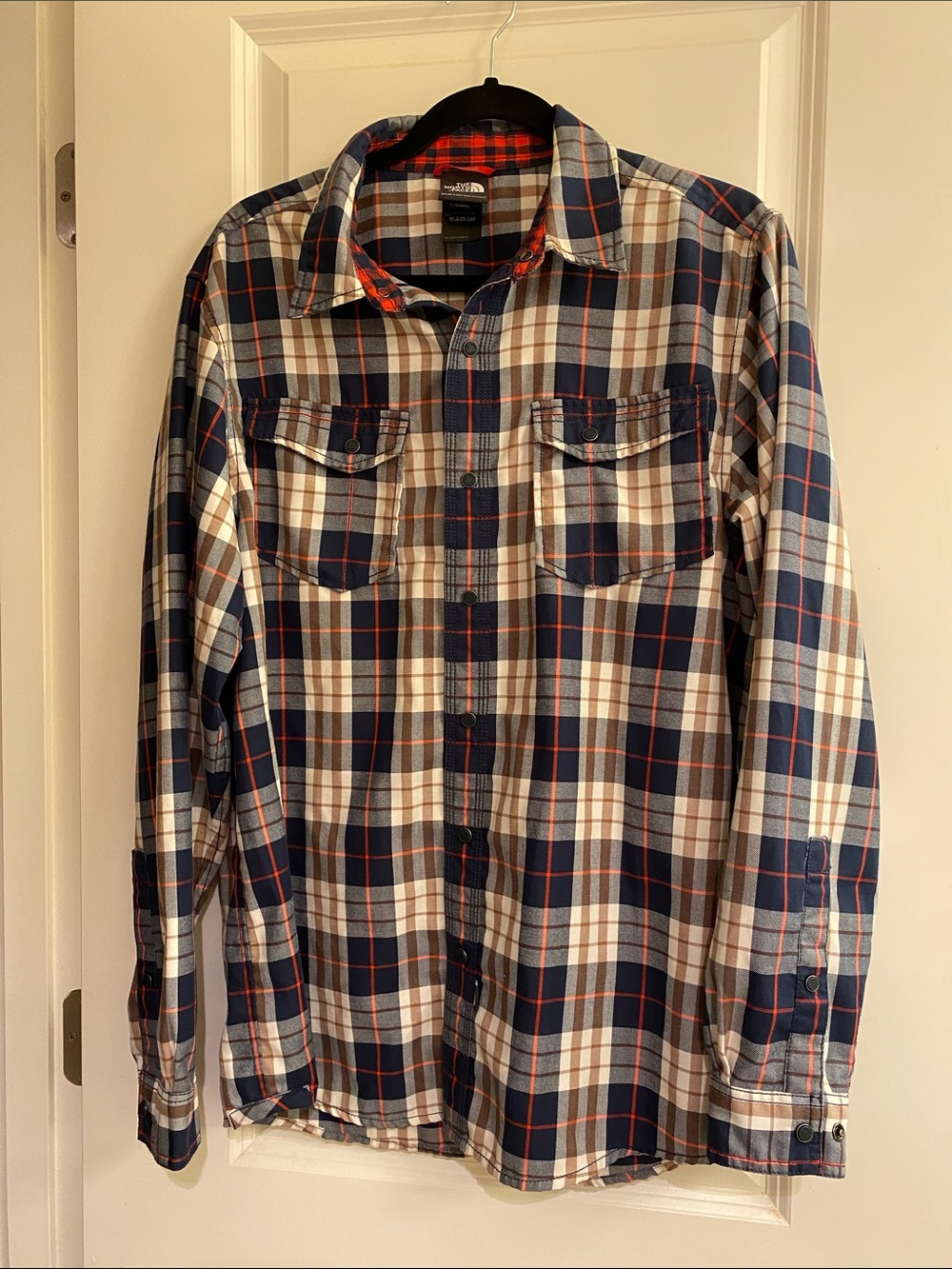 Northface men’s plaid snap shirt size M